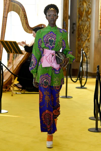 Look 1